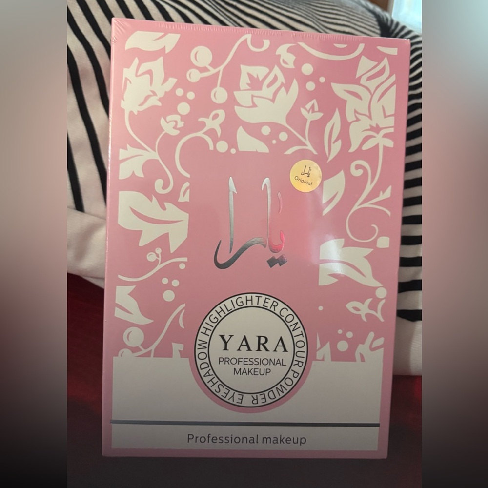 Yara Professional Makeup Palette - Pink